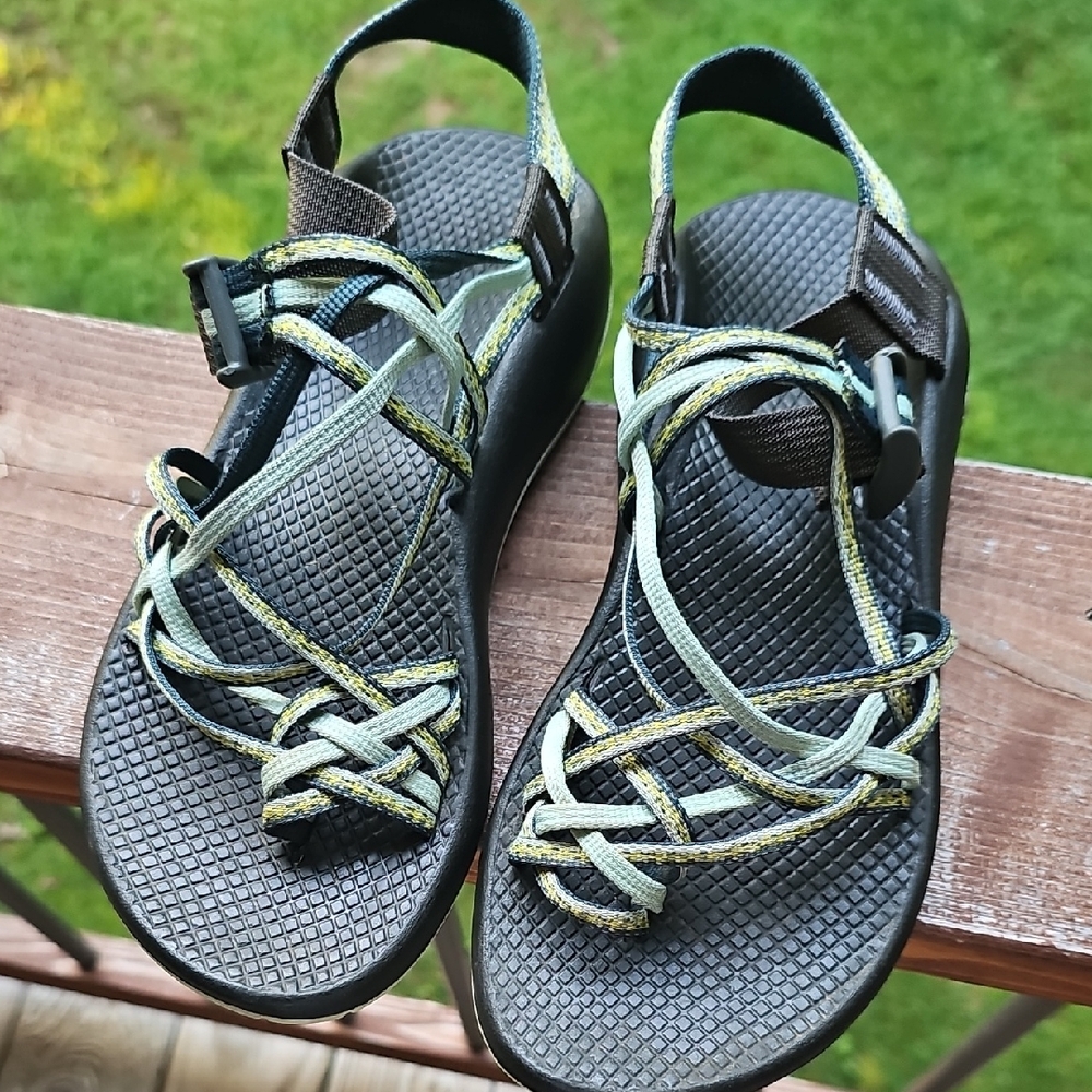 Black and Green Sport Sandals with Adjustable Straps